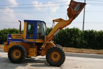 ขายรถตักล้อยาง KOMATSU WA100-1 (สภาพดี)