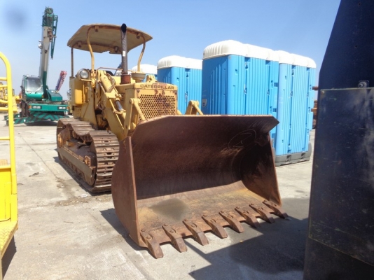 ขายรถตักตีนตะขาบ CATERPILLAR 951C (สภาพดี)