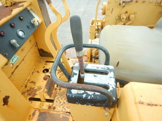 ขายรถตักตีนตะขาบ MITSUBISHI BS3F (สภาพดี)