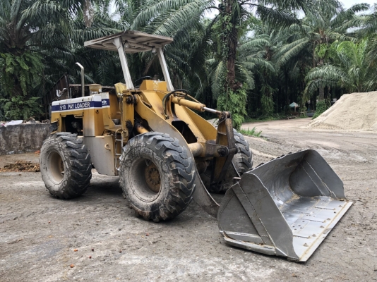 ขายรถตักล้อยาง KOMATSU 510 กรองเดี่ยว สภาพสวยพร้อมใช้งาน สนใจโทร 081-970-1072