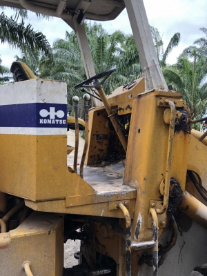 ขายรถตักล้อยาง KOMATSU 510 กรองเดี่ยว สภาพสวยพร้อมใช้งาน สนใจโทร 081-970-1072