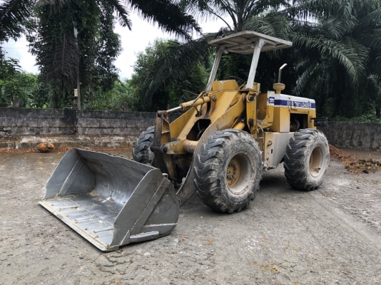 ขายรถตักล้อยาง KOMATSU 510 กรองเดี่ยว สภาพสวยพร้อมใช้งาน สนใจโทร 081-970-1072