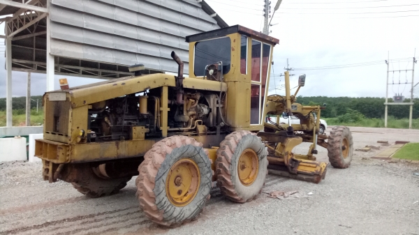 เจ้าของต้องการเงินด่วนๆครับขายๆๆๆรถเกรดเดอร์KAWA  สภาพพร้อมใช้งานมากๆๆ ตู้เก๋งห้องแแอร์ เอกสารใบซื้อขาย ราคาถูกมากๆๆ หายากนะสภาพแบบนี้ เงินสด 390,000บาทถ้วน (โทร)???? (line) 085-6842587 (/)084-3923995 (/)099-0035892 ดูรถ จ.บึงกาฬ