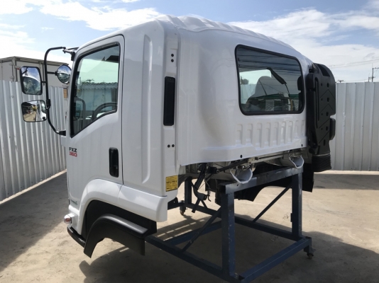 หัวรถยี่ห้อ ISUZU รุ่น 360