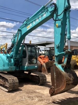 ขายรถขุด KOBELCO SK200SR มีลายหัวกระแทก รถนอกนำเข้าเองจากญี่ปุ่น สภาพสวยพร้อมใช้ มีVDOการทำงานครับ