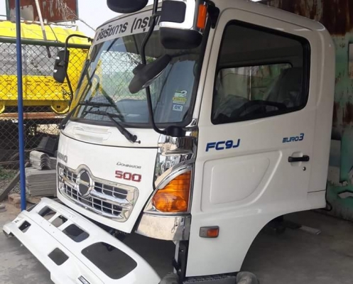 หัวรถยี่ห้อ hino  รุ่น เมก้า 500 FC9Jถอดบัส