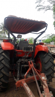 รถแทรกเตอร์มือสอง