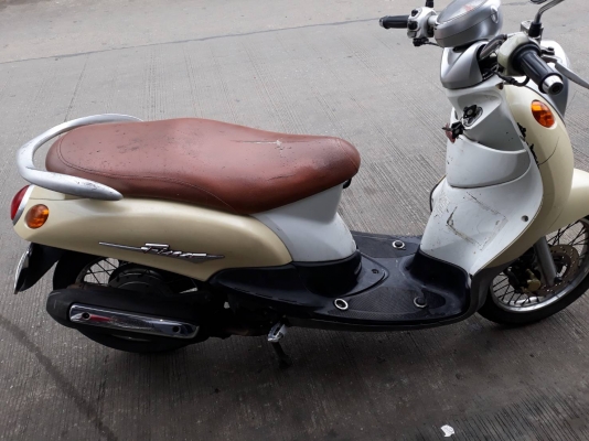 yamaha fino ปี 49 เล่มโอนภาษีเต็มลด 6200.-