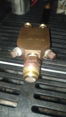 วาล์วแยก