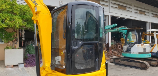 ขาย รถขุด KOMATSU รุ่น PC30MR-1-มือสองญี่ปุ่น แทรกเหล็ก สลัก บูทเอวแน่น 100\% ปั้มนิ้ว คอนโทรลสั้น ทำงานไว คันนี้ พร้อมหัวเก๋ง สวยพร้อมใช้งาน มือถือ 0818753444