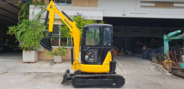 ขาย รถขุด KOMATSU รุ่น PC30MR-1-มือสองญี่ปุ่น แทรกเหล็ก สลัก บูทเอวแน่น 100\% ปั้มนิ้ว คอนโทรลสั้น ทำงานไว คันนี้ พร้อมหัวเก๋ง สวยพร้อมใช้งาน มือถือ 0818753444