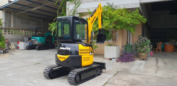 ขาย รถขุด KOMATSU รุ่น PC30MR-1-มือสองญี่ปุ่น แทรกเหล็ก สลัก บูทเอวแน่น 100\% ปั้มนิ้ว คอนโทรลสั้น ทำงานไว คันนี้ พร้อมหัวเก๋ง สวยพร้อมใช้งาน มือถือ 0818753444
