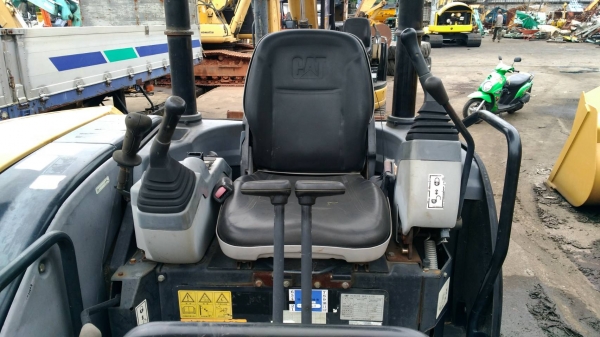 CATERPILLAR รุ่น 304C CR