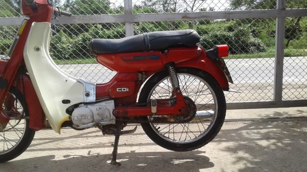 ขาย ยามาฮ่า Y80 เล่มอย่างเดียวเครื่องดีสีสดอะไหล่เดิมๆ ขี่นิ่มๆ