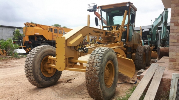 ขายรถเกรด CAT140G รถเก่านอกญี่ปุ่นถ้าเอาสแกนรีฟายหน้าก็ได้เราเปลียนให้เอกสารอินวอยรารคา 3,300,000 ต่อรอง