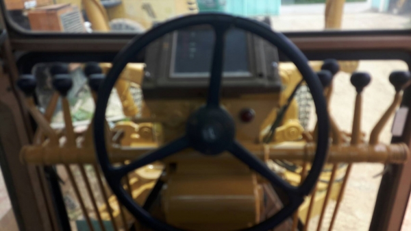 ขายรถเกรด CAT140G รถเก่านอกญี่ปุ่นถ้าเอาสแกนรีฟายหน้าก็ได้เราเปลียนให้เอกสารอินวอยรารคา 3,300,000 ต่อรอง