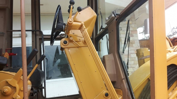 ขายรถเกรด CAT140G รถเก่านอกญี่ปุ่นถ้าเอาสแกนรีฟายหน้าก็ได้เราเปลียนให้เอกสารอินวอยรารคา 3,300,000 ต่อรอง