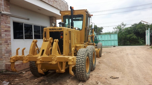 ขายรถเกรด CAT140G รถเก่านอกญี่ปุ่นถ้าเอาสแกนรีฟายหน้าก็ได้เราเปลียนให้เอกสารอินวอยรารคา 3,300,000 ต่อรอง