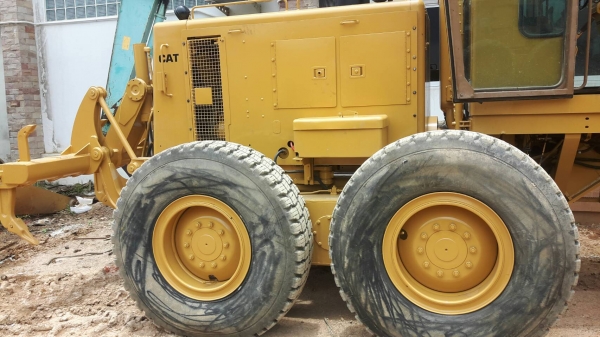 ขายรถเกรด CAT140G รถเก่านอกญี่ปุ่นถ้าเอาสแกนรีฟายหน้าก็ได้เราเปลียนให้เอกสารอินวอยรารคา 3,300,000 ต่อรอง