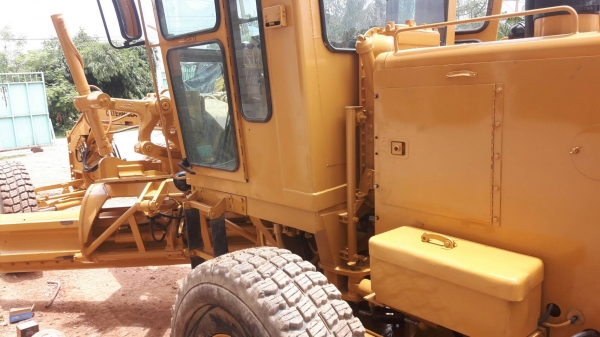 ขายรถเกรด CAT140G รถเก่านอกญี่ปุ่นถ้าเอาสแกนรีฟายหน้าก็ได้เราเปลียนให้เอกสารอินวอยรารคา 3,300,000 ต่อรอง