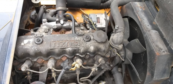 รถยกโคมัสสึรุ่น 15 น้ำหนักยก 1.5 ตัน เสาสูง 3 เมตรเข้าตู้ เครื่องดีเซล เกียร์ออโต้