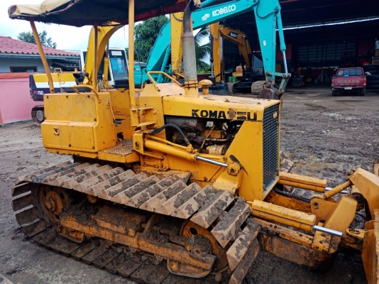 ขายรถแทรคเตอร์โคมัสสุD2รุ่น5 ขายรถแทรคเตอร์โคมัสสุD2รุ่น5