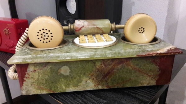 โทรศัพท์หินอ่อนโบราณ