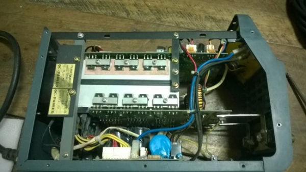 ขายตู้เชื่อมยี่ห้อดี Cliff 205A ขายตู้เชื่อมยี่ห้อดี Cliff 205A