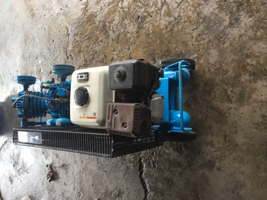 ขายเครื่องปั้มลมสนามยี่ห้อ meiji เร่งเบาออโต้ หัวปั้มขนาด3แรงม้าเครื่องเป็นเครื่องฮอนด้ขนาด5.5แรงม้าสภาพสวยมากๆพร้อมใช้งาน