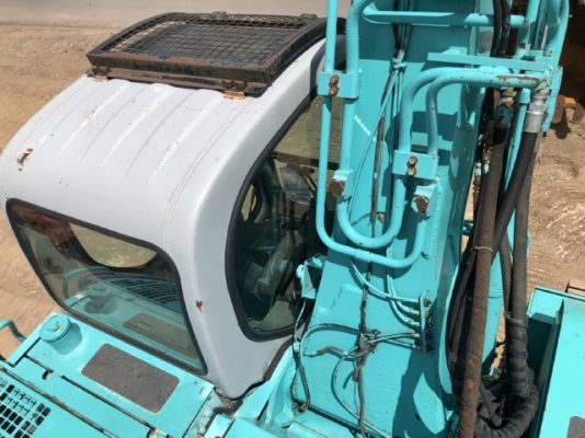 ขายรถขุด KOBELCO SK200SR มีลายหัวกระแทก รถนอกนำเข้าเองจากญี่ปุ่น สภาพสวยพร้อมใช้ มีVDOการทำงานครับ