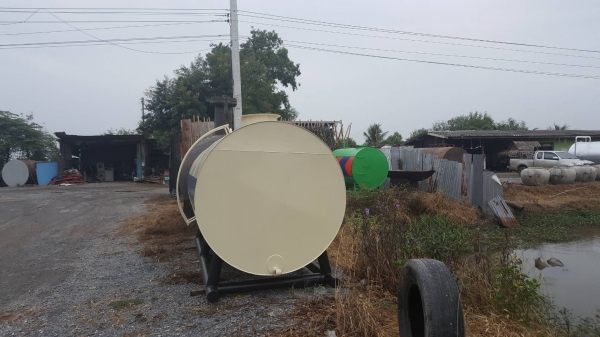 ถังน้ำมัน 7000 ลิตรสภาพสวยๆตามรูป ถังน้ำมัน 7000 ลิตรสภาพสวยๆตามรูป