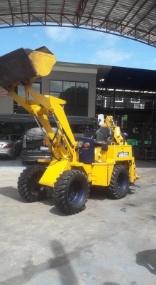 ขายรถตักล้อยางWHEEL LOADER ยี่ห้อ komatsu wa20-1