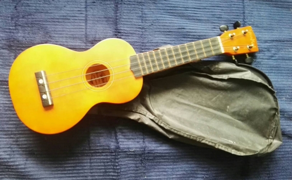 ขายอคูเลเล่