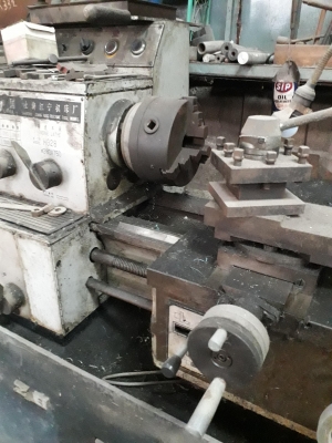 ขายเครื่องกลึง5ft สภาพเยี่ยม ขายเครื่องกลึง5ft สภาพเยี่ยม