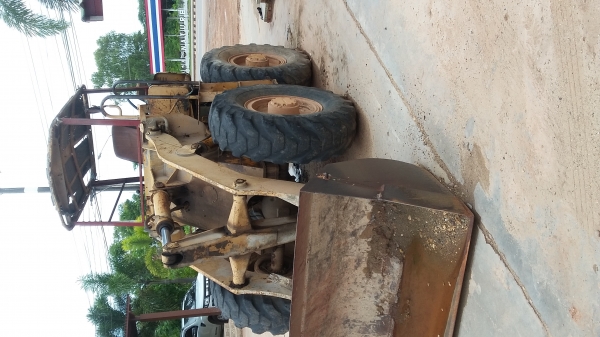 ขายรถตักล้อยางjh30 สองคัน