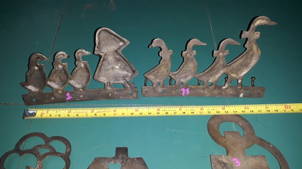 ขายชุดที่แขวน4ชิ้น งานวินเทจทองเหลืองโลหะผสมสวยงามงานเก่า