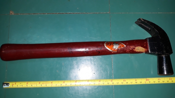 ขายค้อนหงอนตรากระรอกบินขนาด27mm.เก่าเก็บ