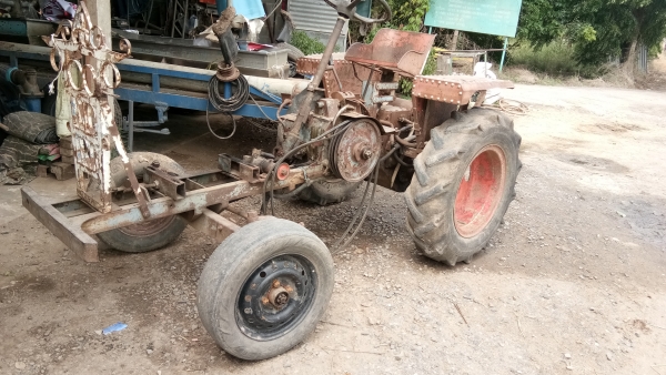 ขายตัวลือไกล4เกรียเดินน้า4เกรียถอยกลังมีระบบร๊อกล้อครับ