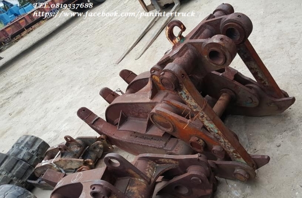 FROM JAPANตัวคีบปากหนีบไม้FORK GRAB- MAC-SP2**สำหรับรถขุดไซค์200 /สวมบูทสลัก80มิล /สนใจรีบติดต่อ0819337688