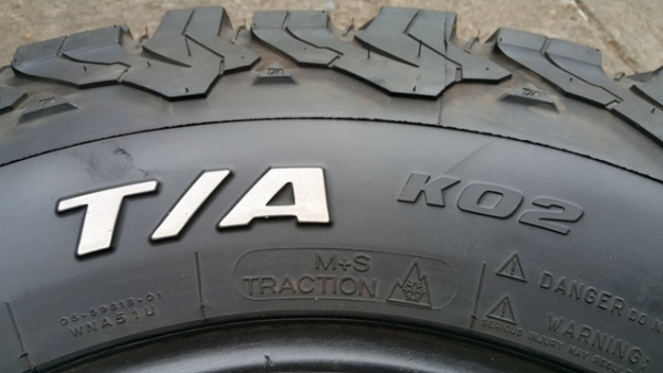 ขาย BF Goodrich A/T KO2 265/70 r16 ขาย BF Goodrich A/T KO2 265/70 r16