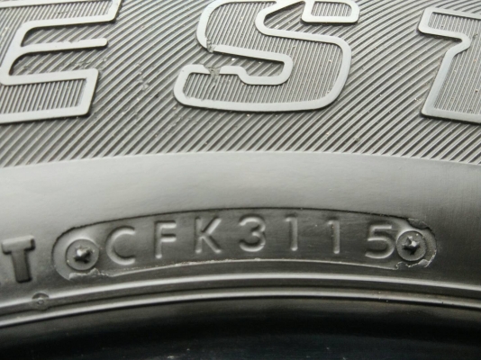 ขายยาง 265/60R18 บริดจสโตน ปี15 สวยๆ ชุดละ 4800 บาท
