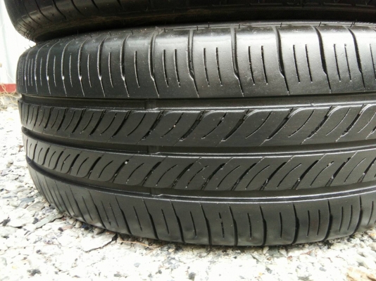 ขายยาง 205/55R16 DUNLOP ปี17 ยางสดสวย ชุดละ 3200 บาท
