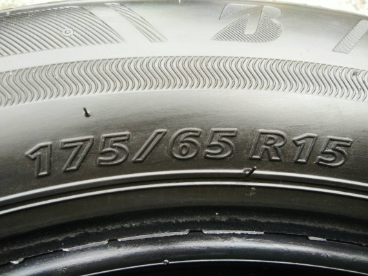 ขายยาง 175/65R15 บริดจสโตน อีโคเปีย EP300 ปี17 สวยสด ชุดละ 2700 บาท ขายยาง 175/65R15 บริดจสโตน อีโคเปีย EP300 ปี17 สวยสด ชุดละ 2700 บาท