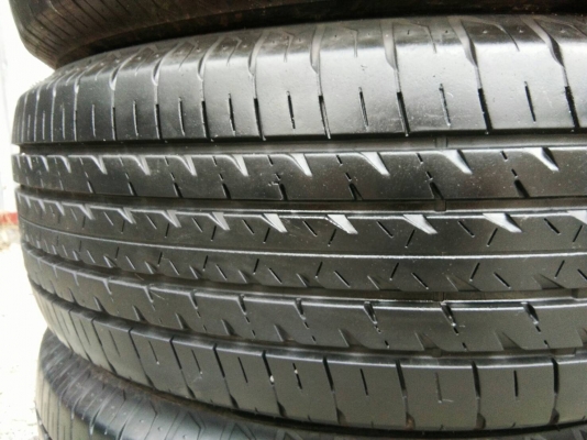 ขายยาง 225/65R17 ไฟร์สโตน ปี17 สวยสด ชุดละ 3900 บาท