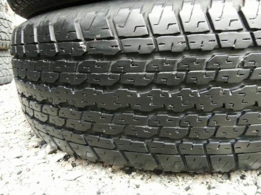 ขายยาง 255/65R17 บริดจสโตน ปี16 สวยๆ ชุดละ 3800 บาท
