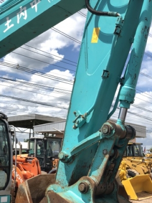 ขายรถขุด KOBELCO SK200SR มีลายหัวกระแทก รถนอกนำเข้าเองจากญี่ปุ่น สภาพสวยพร้อมใช้ มีVDOการทำงานครับ