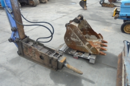 ขายรถแบคโฮ HITACHI EX60 (มีหัวแย็กปูน พร้อมบุ้งกี๋) ขายรถแบคโฮ HITACHI EX60 (มีหัวแย็กปูน พร้อมบุ้งกี๋)