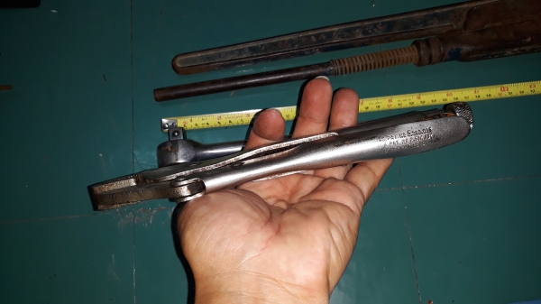ขายคีมล็อกVISE GIRP 10R MADE IN USA. รุ่น3แถว มือสองสภาพดี ขายคีมล็อกVISE GIRP 10R MADE IN USA. รุ่น3แถว มือสองสภาพดี