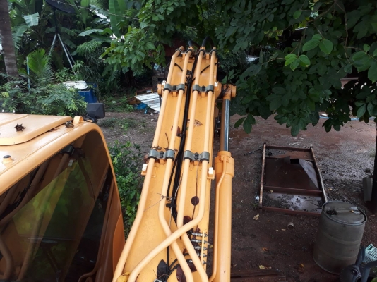 ขายด่วน HYUNDAI 220 9S สภาพสวยพร้อมใช้งาน เครื่องปั้มดี เอกสารเล่มทะเบียน สนใจสอบถาม 093 0764943 คุณ ตั้ม