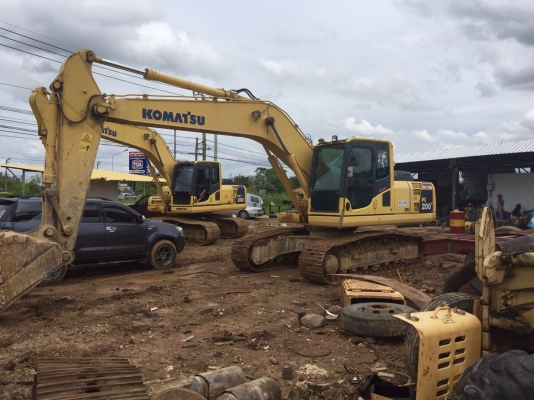 ขายด่วน!! Komatsu PC200-8 สภาพสวยๆค่ะ